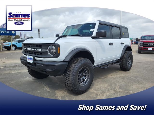 2025 Ford Bronco Base 4x4's photo