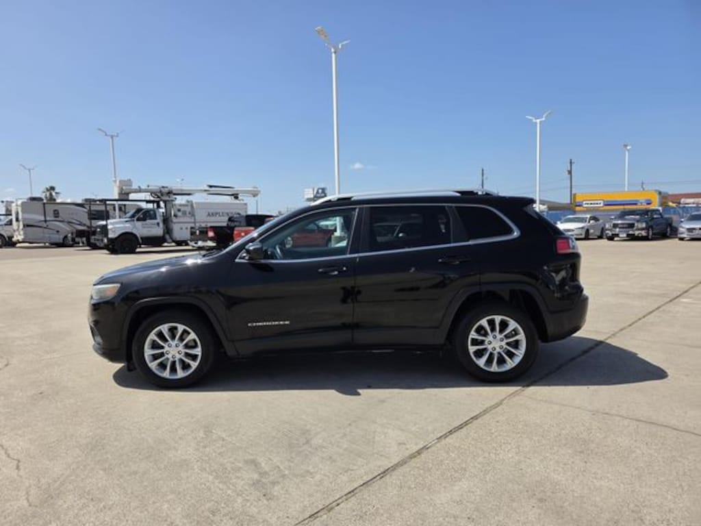 Certified 2019 Jeep Cherokee Latitude SUV