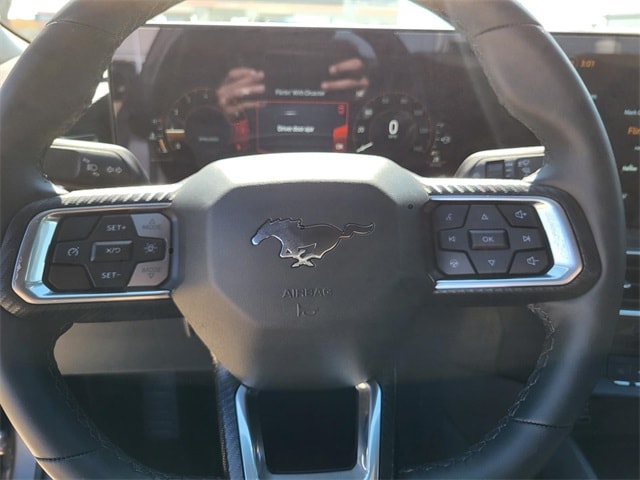 2025 Ford Mustang EcoBoost Premium photo 4