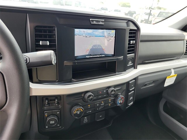 2025 Ford F-250 XLT photo 4