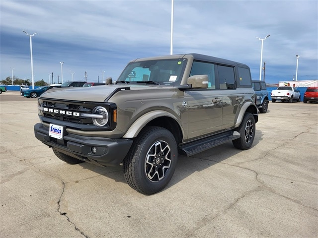 2025 Ford Bronco Outer Banks's photo
