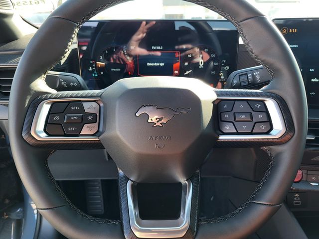 2026 Ford Mustang EcoBoost Fastback - Photo 3