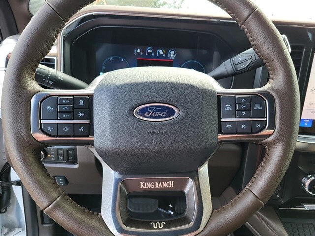 2025 Ford F-250 King Ranch photo 2