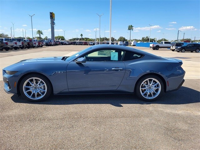 2025 Ford Mustang GT Premium photo 2