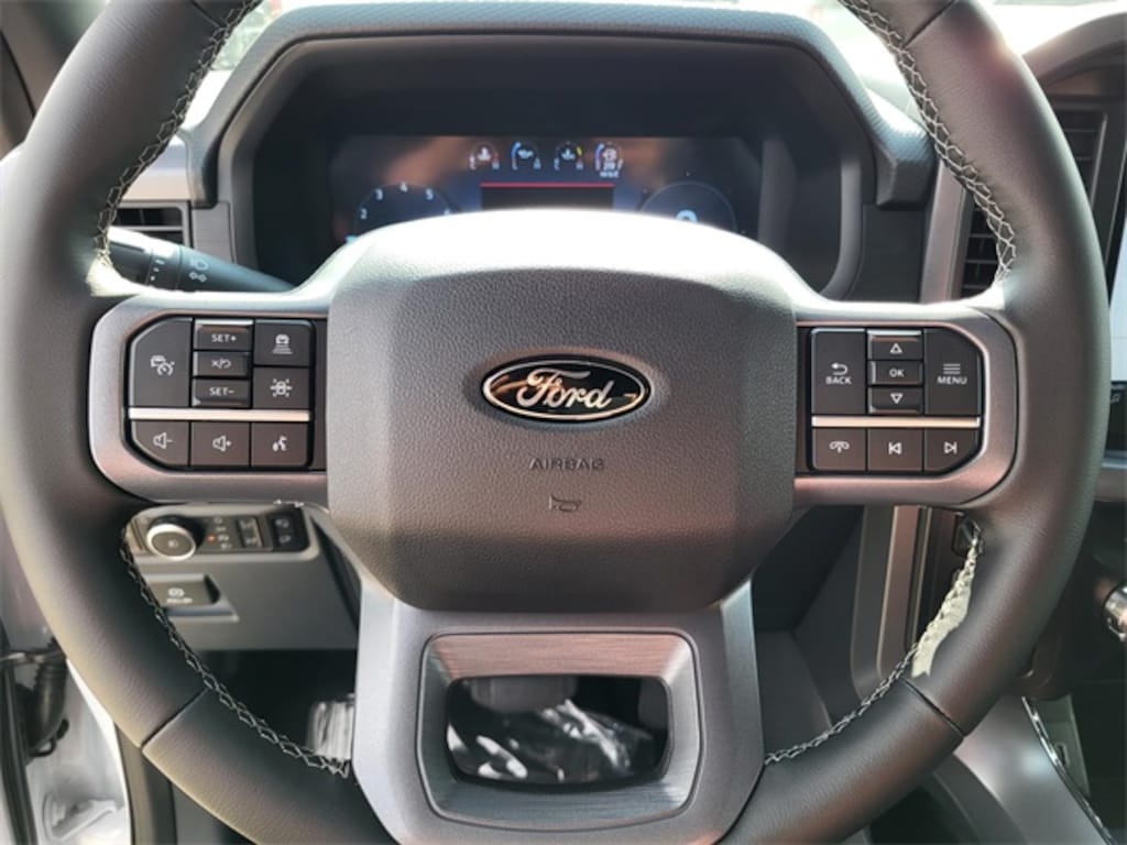 New 2025 Ford F-150 XLT Truck SuperCrew Cab
