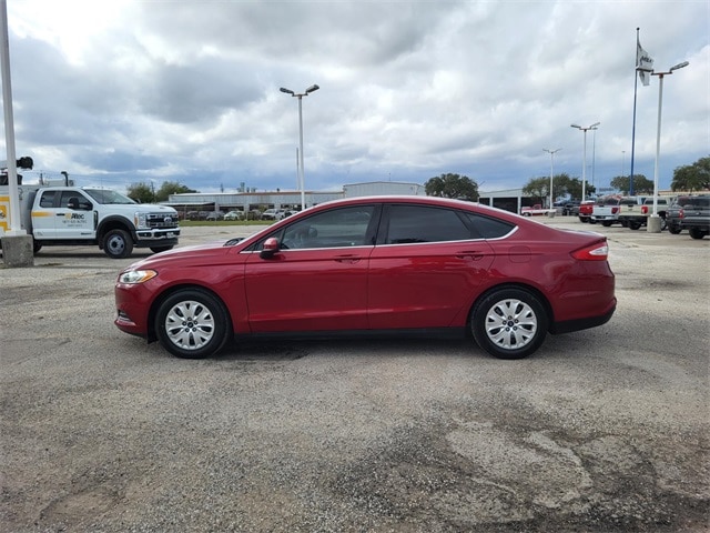 Used 2014 Ford Fusion S with VIN 3FA6P0G7XER135668 for sale in Corpus Christi, TX