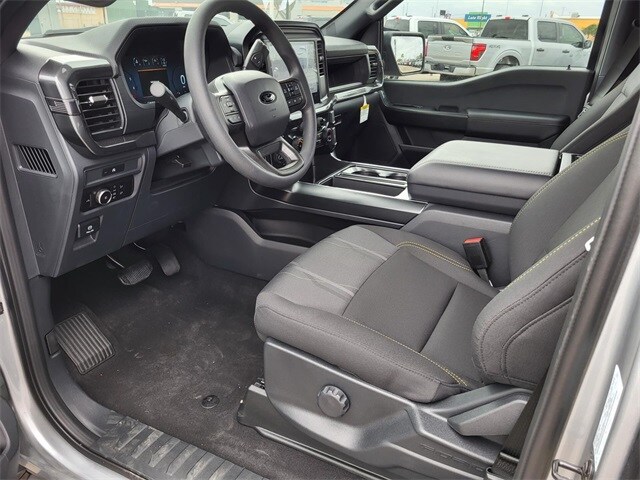 2025 Ford F-150 STX photo 2