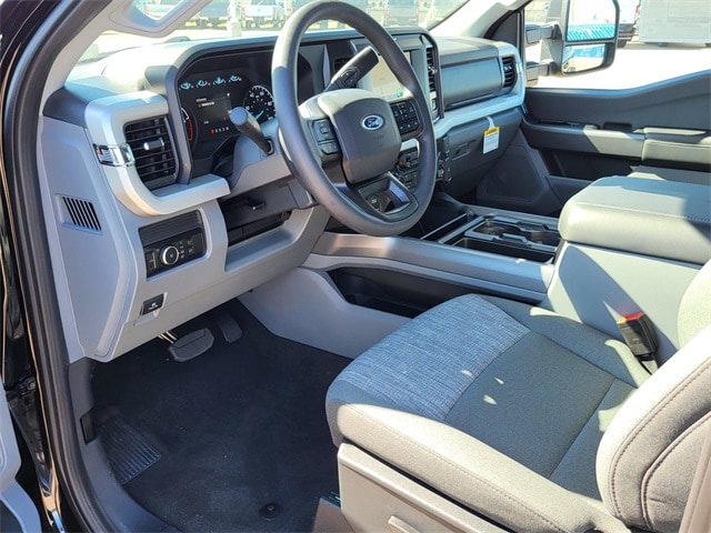 2026 Ford F-250 Super Duty XLT - Photo 6