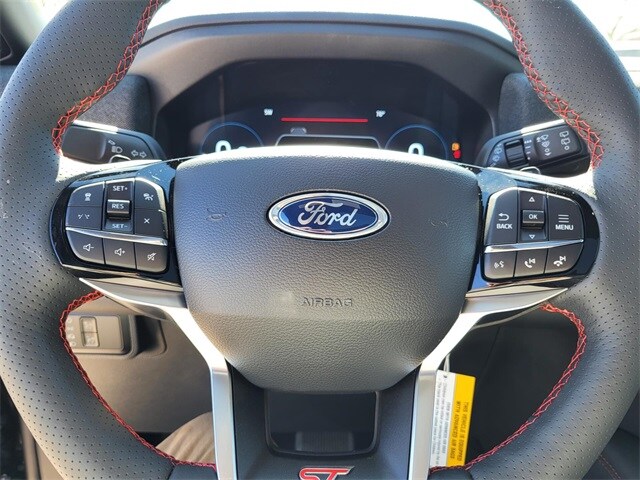 2026 Ford Explorer ST photo 3