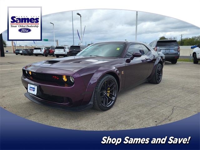 2020 Dodge Challenger R/T's photo