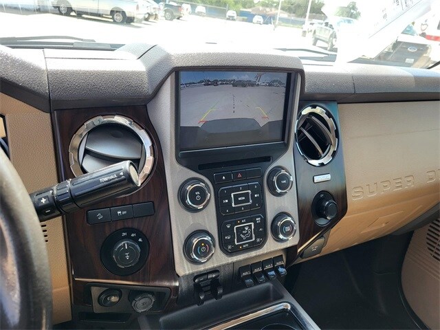 2016 Ford F-350 Lariat photo 4