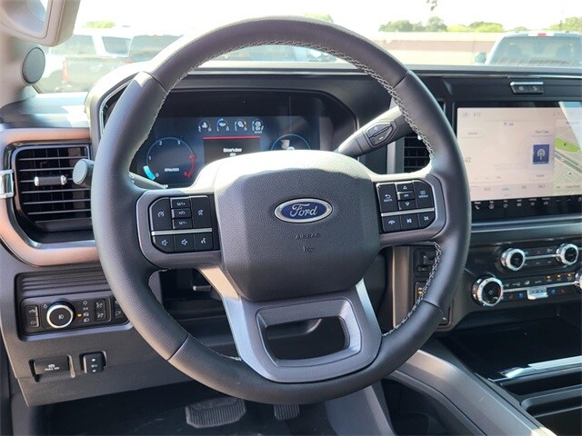 2026 Ford F-250 Lariat photo 2