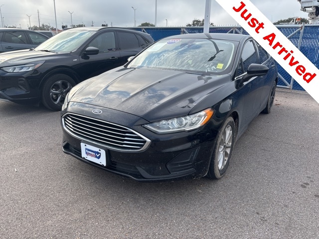 2020 Ford Fusion SE's photo