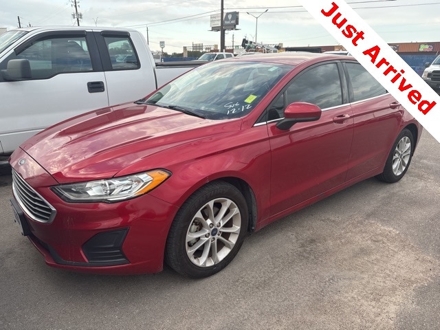 2020 Ford Fusion SE's photo