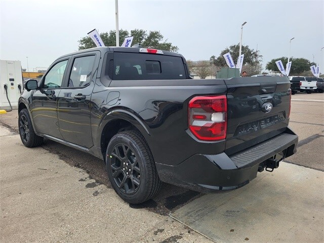 2026 Ford Maverick photo 2