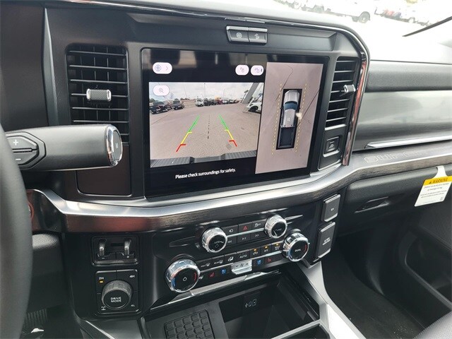 2025 Ford F-250 Lariat photo 4