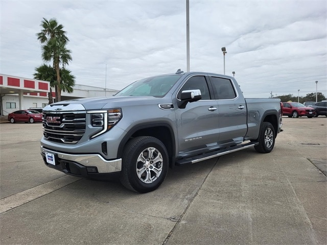 2025 GMC Sierra SLT's photo