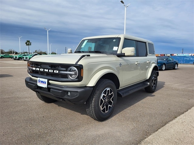2025 Ford Bronco 4-Door Outer Banks's photo