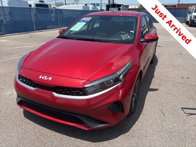 2024 Kia Forte LXS AT's photo