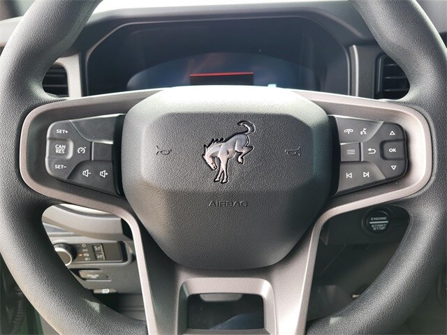 2025 Ford Bronco Base photo 2