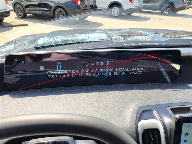 2025 Ford Expedition photo 3