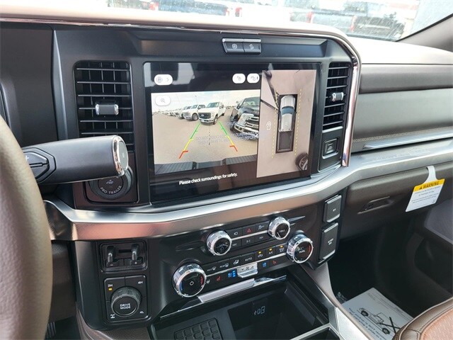 2025 Ford F-250 King Ranch photo 4