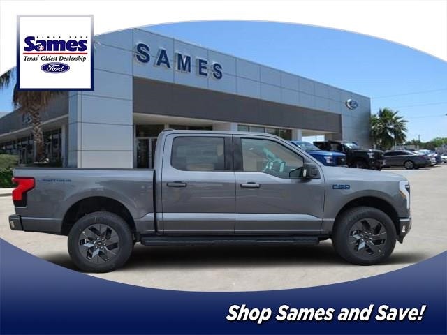 2025 Ford F-150 Lightning Flash's photo
