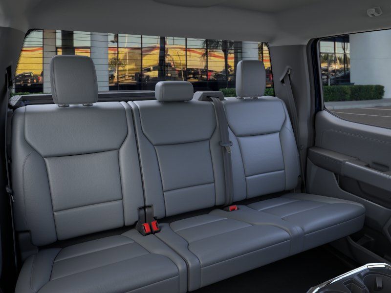 2025 Ford F-150 Lightning Flash - Photo 11