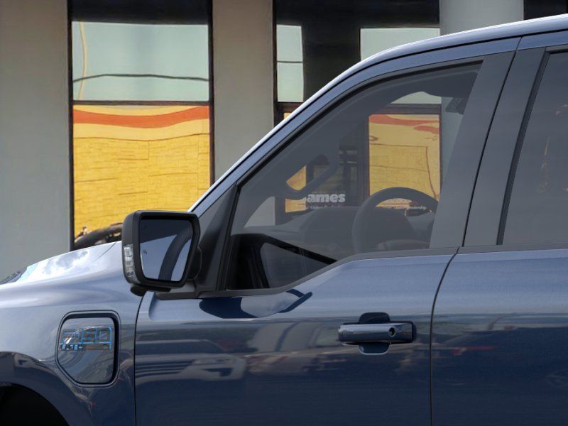 2025 Ford F-150 Lightning Flash - Photo 20