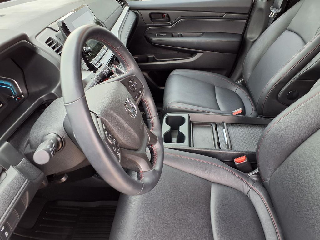 2024 Honda Odyssey SPORT - Photo 16