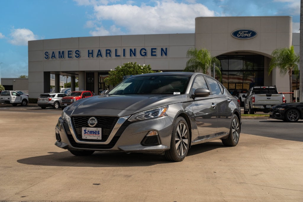 Used 2022 Nissan Altima SV with VIN 1N4BL4DV0NN344876 for sale in Harlingen, TX