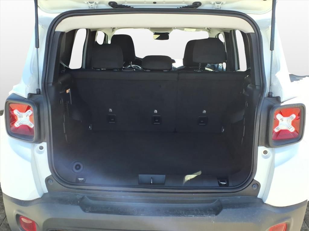 2023 Jeep Renegade Trailhawk - Photo 10