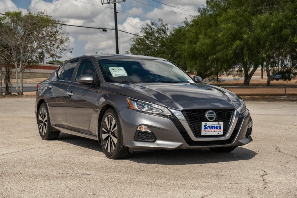Used 2022 Nissan Altima SV with VIN 1N4BL4DV0NN344876 for sale in Harlingen, TX