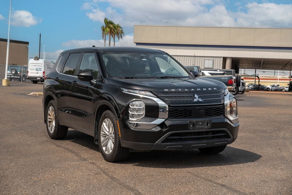 Used 2024 Mitsubishi Outlander ES