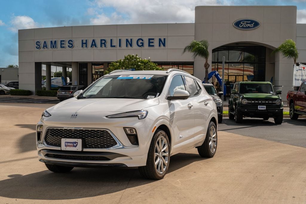2025 Buick Encore GX Avenir's photo