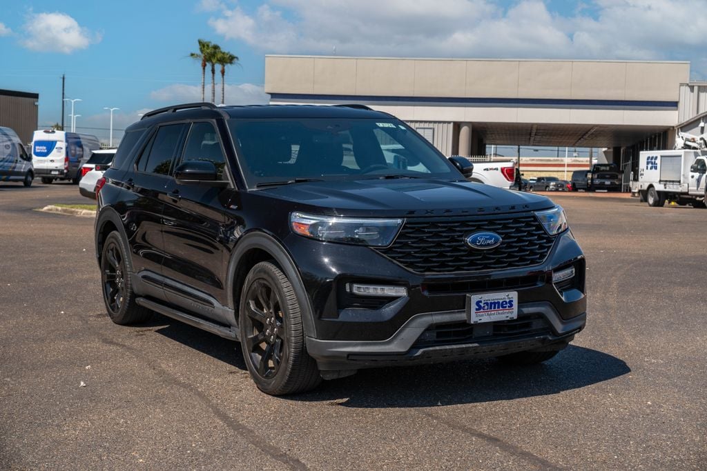 2023 Ford Explorer ST-LINE RWD's photo
