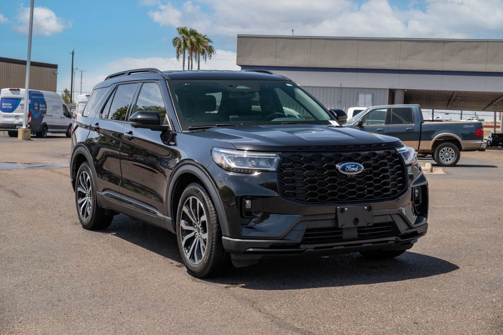 Used 2025 Ford Explorer ST-Line