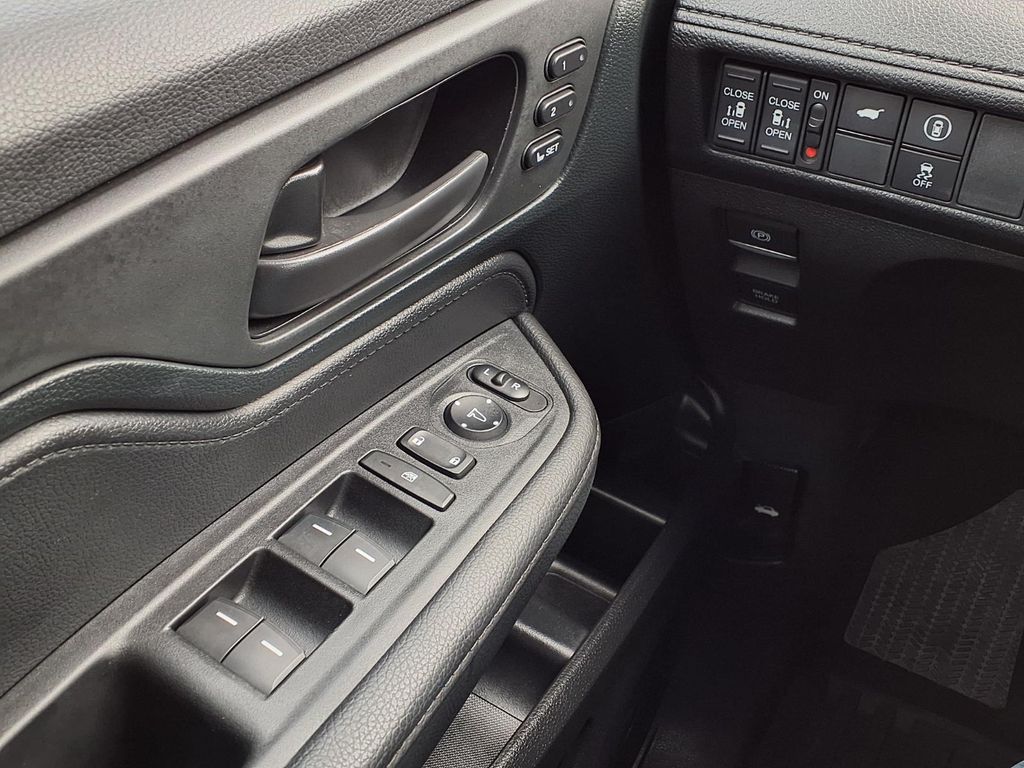 2024 Honda Odyssey SPORT - Photo 19