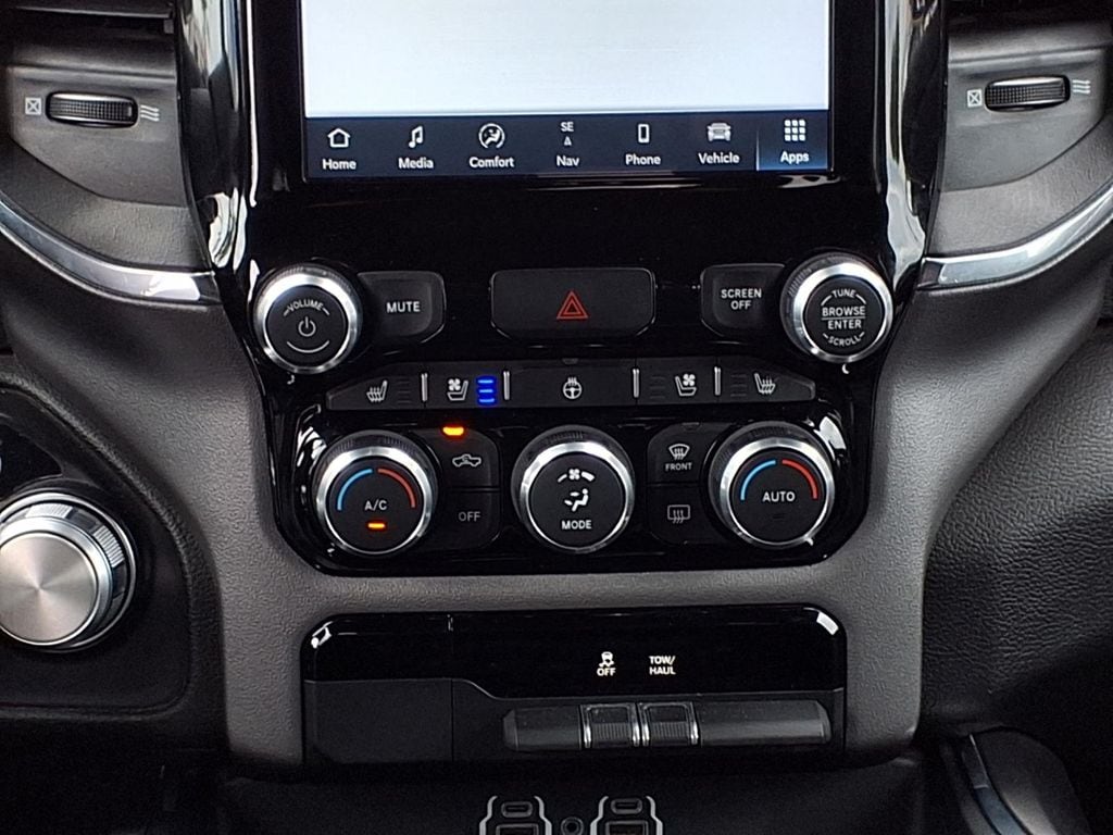 2024 RAM Ram 1500 Pickup Laramie - Photo 15