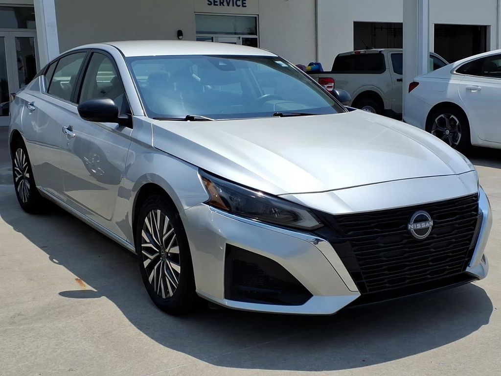 2024 Nissan Altima SV