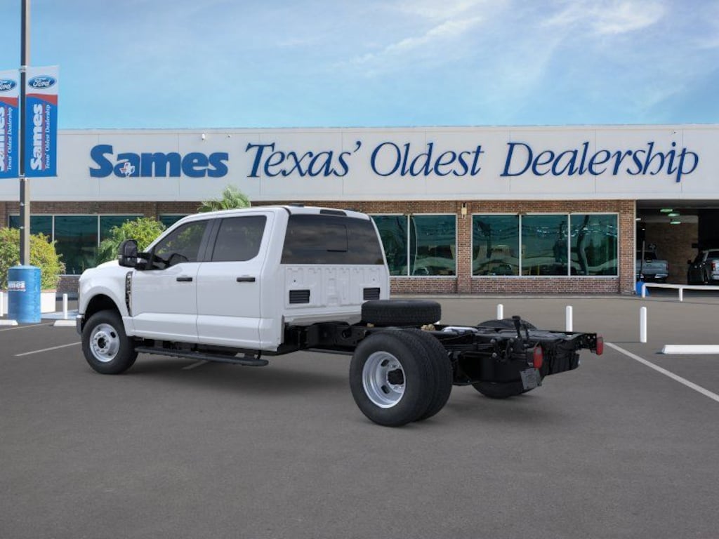 New 2026 Ford F-350 Chassis Truck Crew Cab
