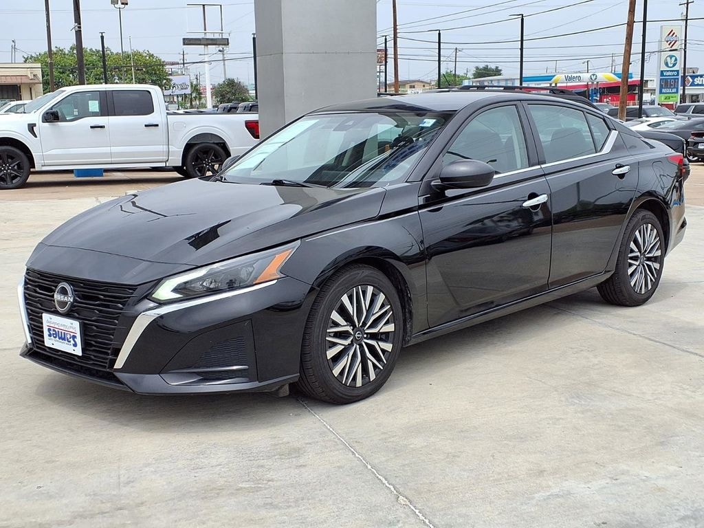 Certified 2024 Nissan Altima 2.5 SV Sedan
