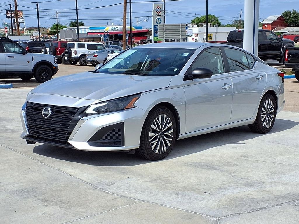 Certified 2024 Nissan Altima 2.5 SV Sedan