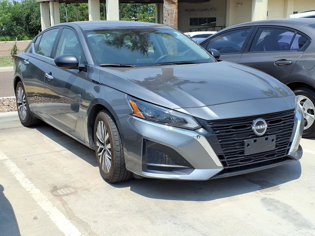 2024 Nissan Altima SV