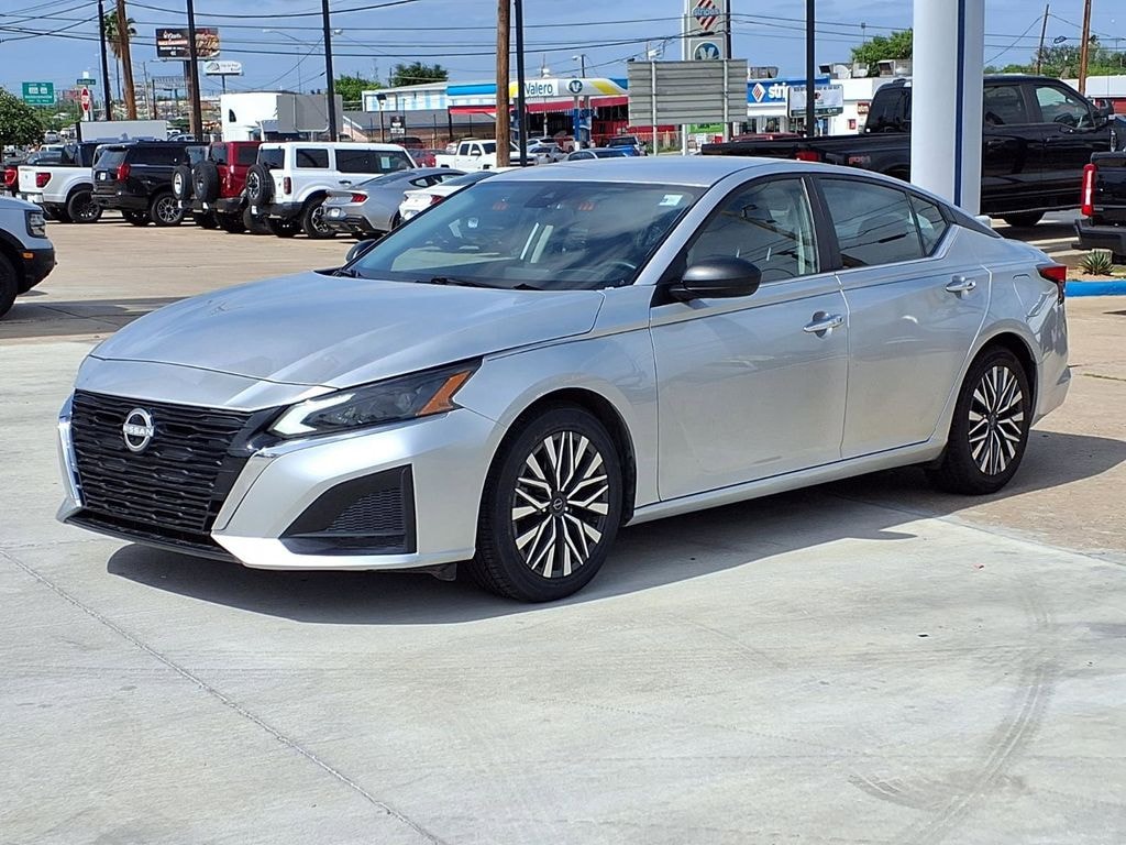 Certified 2024 Nissan Altima 2.5 SV Sedan