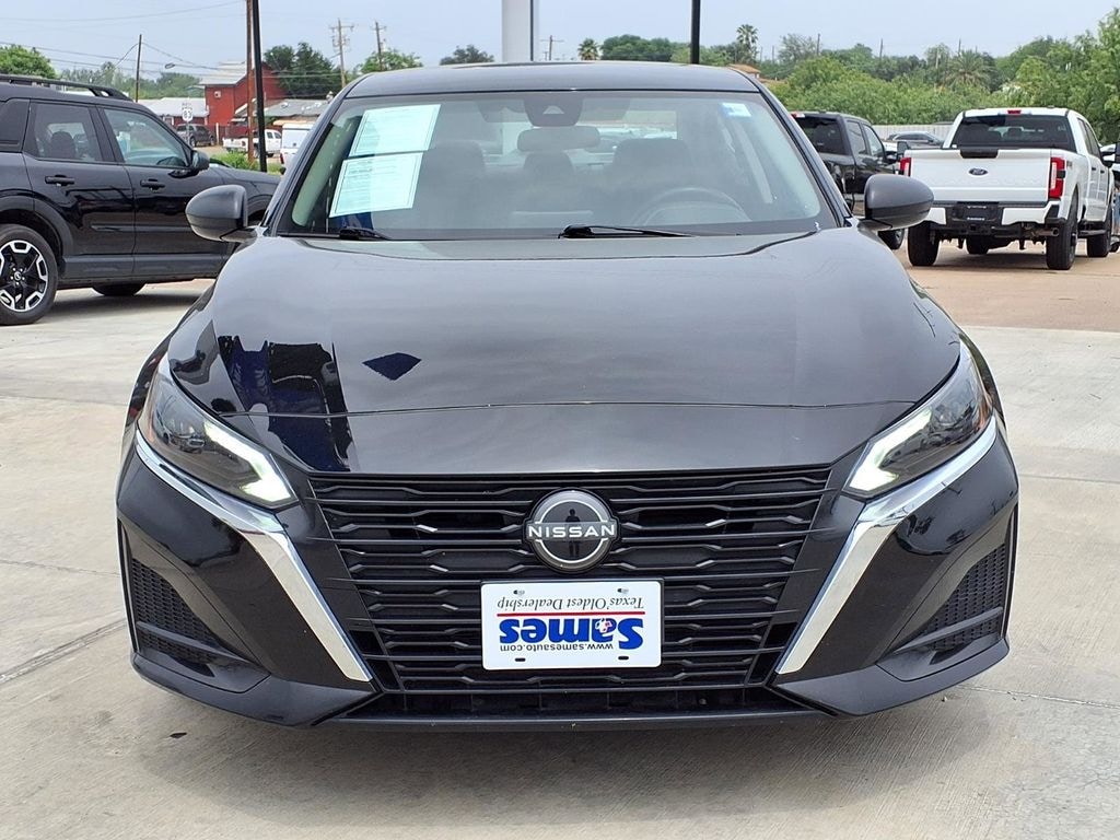 Certified 2024 Nissan Altima 2.5 SV Sedan