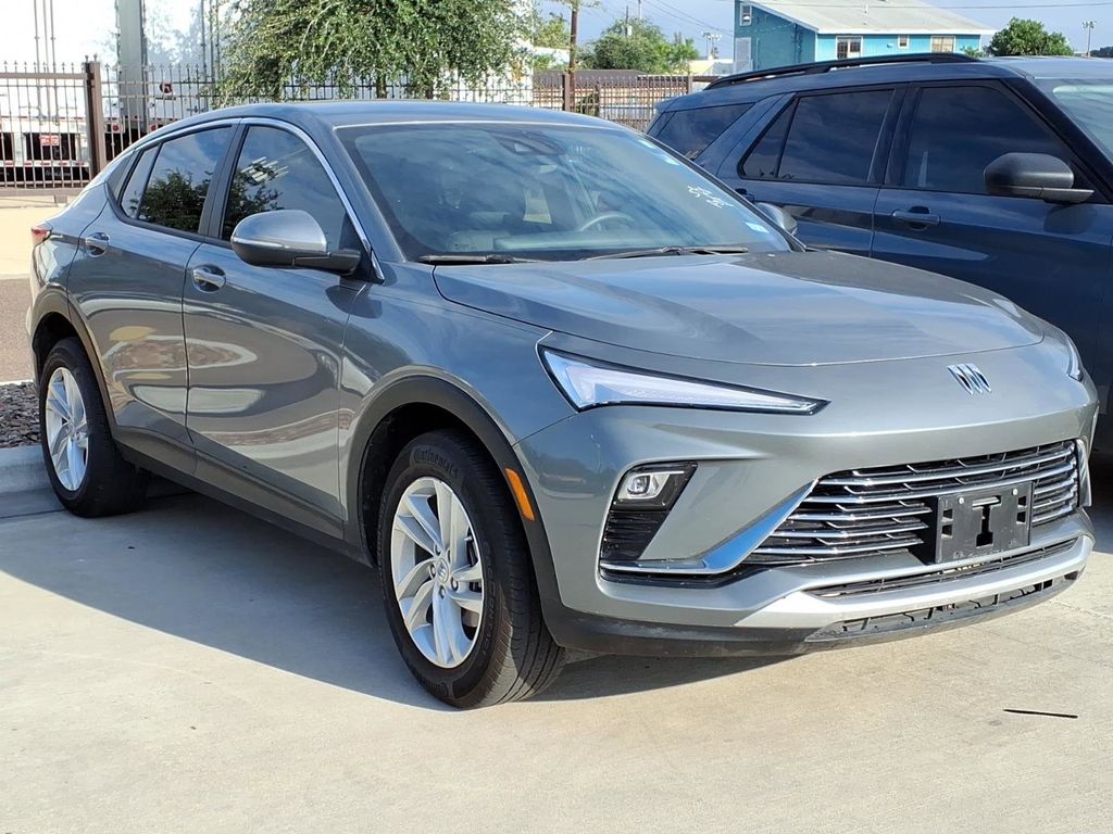 2025 Buick Envista Preferred's photo