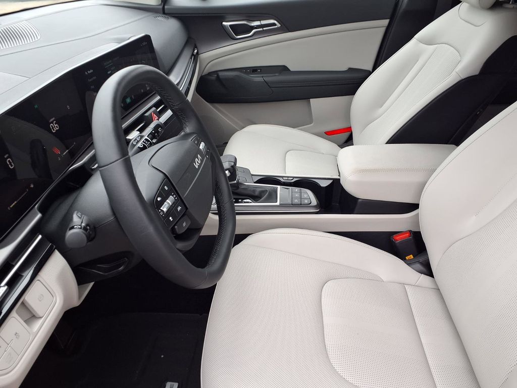 2026 Kia Sportage EX - Photo 17