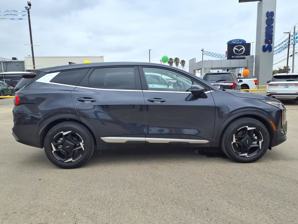 2026 Kia Sportage EX - Photo 9