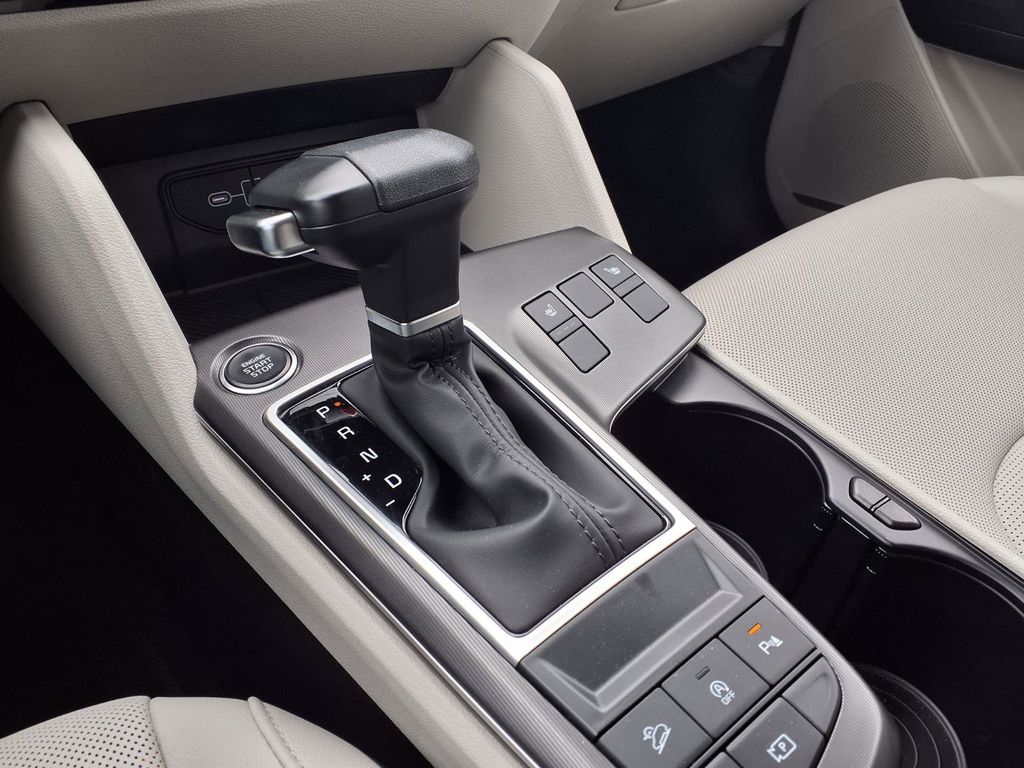 2026 Kia Sportage EX - Photo 19